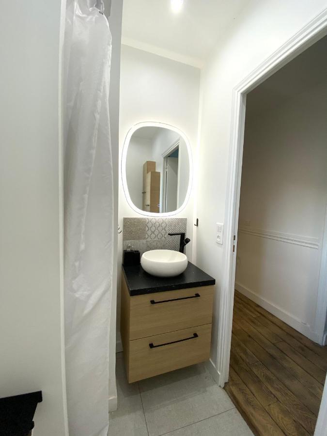 Le Voltaire Apartment - Paris Center Bagian luar foto